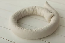 Load image into Gallery viewer, Newborn Posing Pod,Newborn Filled Posing Sausage Pillow, Doughnut Poser,Newborn Photography Prop Filled pillow Posing Beans 5PCS
