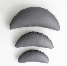 Load image into Gallery viewer, fashion Newborn Posing Beans Bag Baby Photography Prop Pillow 5pcs/set Baby Pillow Newborn Positioner Newborn props Poser Pillow
